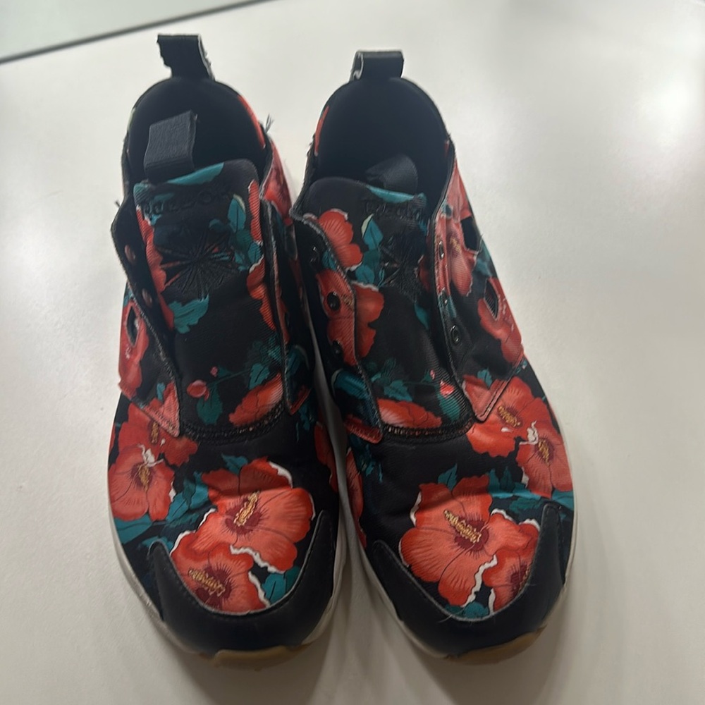 Reebok casual shoes